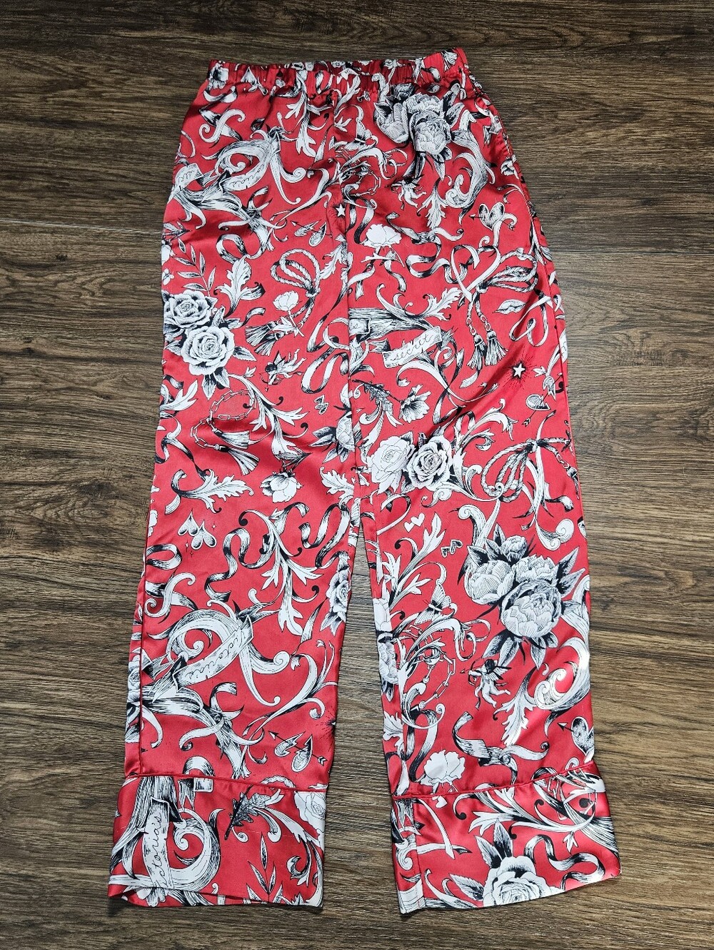 Victoria’s Secret Satin Tattoo Print Pajama Pants Small Red Black Floral